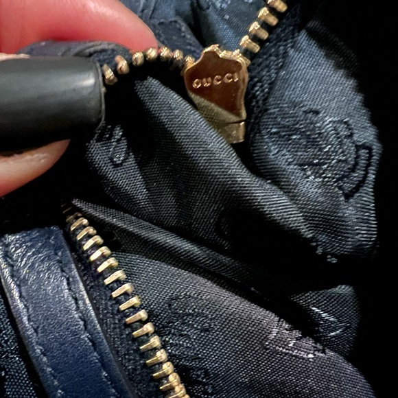 GUCCI clutch-  authentic. - Picture 3 of 8